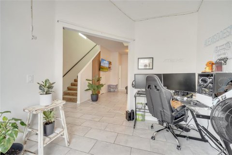 Touwnhouse à louer à Kissimmee, Floride: 5 chambres, 202.16 m2 № 2148945 - photo 6