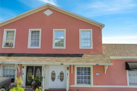 Touwnhouse à Kissimmee, Floride 5 chambres, 202.16 m2 № 2148945