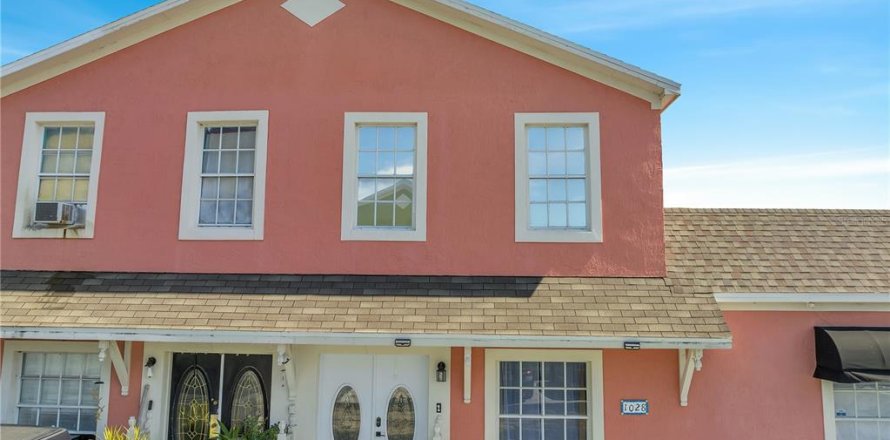 Touwnhouse à Kissimmee, Floride 5 chambres, 202.16 m2 № 2148945