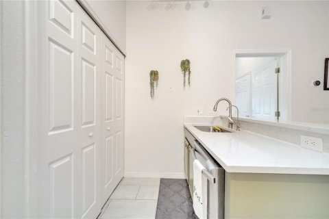 Touwnhouse à louer à Kissimmee, Floride: 5 chambres, 202.16 m2 № 2148945 - photo 15