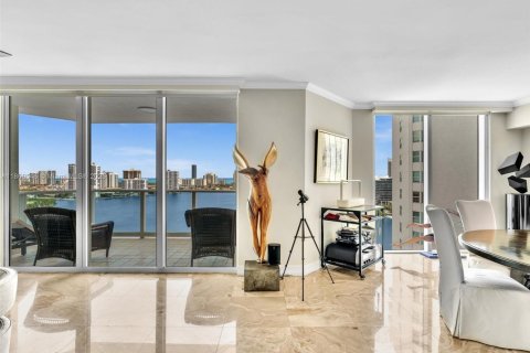 Condominio en alquiler en Aventura, Florida, 3 dormitorios, 285.12 m2 № 1923558 - foto 6