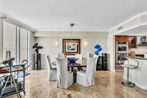Condominio en alquiler en Aventura, Florida, 3 dormitorios, 285.12 m2 № 1923558 - foto 9