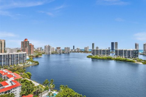 Condominio en alquiler en Aventura, Florida, 3 dormitorios, 285.12 m2 № 1923558 - foto 15