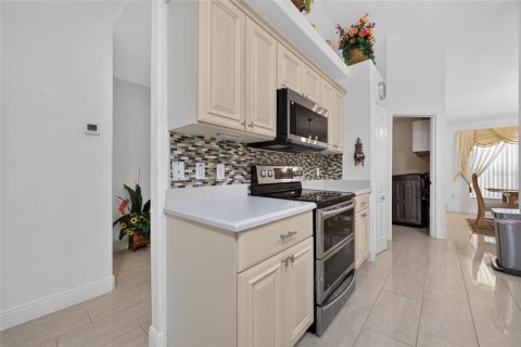 Casa en venta en Port Orange, Florida, 5 dormitorios, 264.59 m2 № 2299415 - foto 16