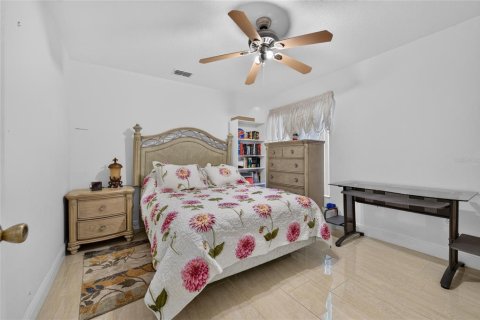 Casa en venta en Port Orange, Florida, 5 dormitorios, 264.59 m2 № 2299415 - foto 18