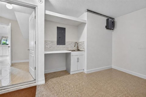 Casa en venta en Port Orange, Florida, 5 dormitorios, 264.59 m2 № 2299415 - foto 27