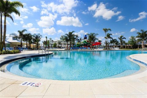Villa ou maison à vendre à Kissimmee, Floride: 8 chambres, 376.9 m2 № 2428823 - photo 5