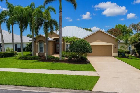 Casa en Port St. Lucie, Florida 4 dormitorios, 197.7 m2 № 2374347