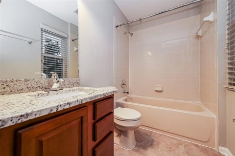 House in Valrico, Florida 4 bedrooms, 252.14 sq.m. № 2198052 - photo 18