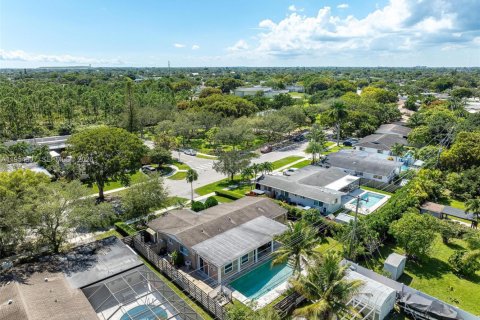 Villa ou maison à vendre à Cutler Bay, Floride: 3 chambres, 161.84 m2 № 2009494 - photo 26