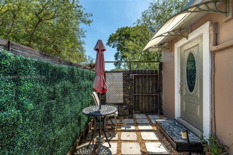 Villa ou maison à vendre à Cutler Bay, Floride: 3 chambres, 161.84 m2 № 2009494 - photo 24