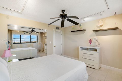 Copropriété à louer à Fort Lauderdale, Floride: 2 chambres, 119.84 m2 № 1957507 - photo 17