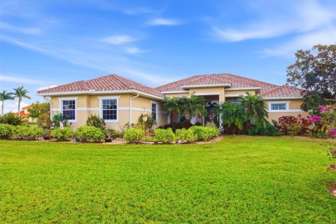 House in Bradenton, Florida 4 bedrooms, 287.44 sq.m. № 2099078 - photo 4