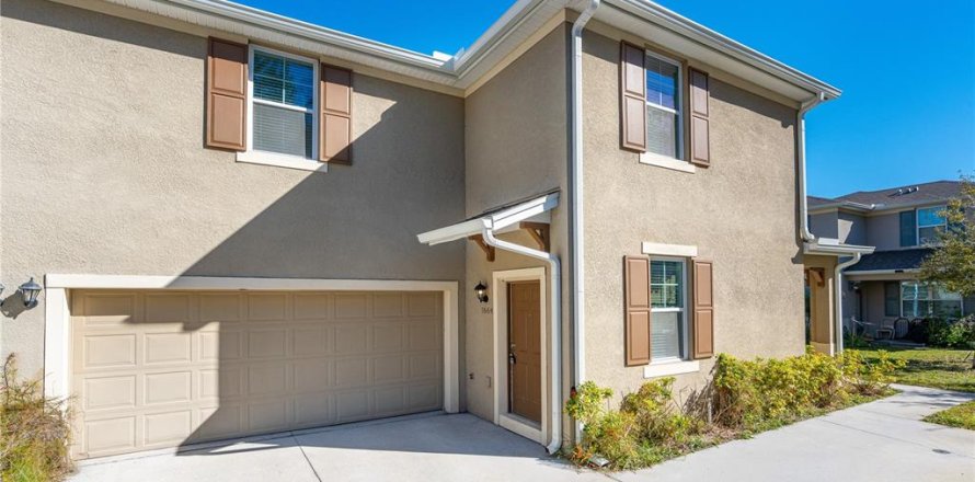 Adosado en Port Orange, Florida 3 dormitorios, 159.42 m2 № 2142379