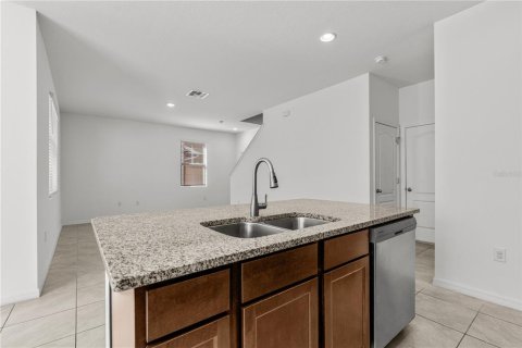 Adosado en venta en Port Orange, Florida, 3 dormitorios, 159.42 m2 № 2142379 - foto 17