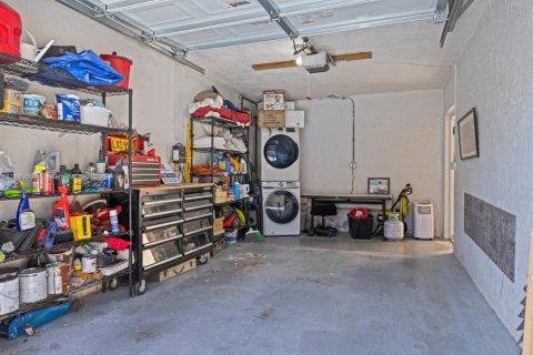 Townhouse in Miami, Florida 2 bedrooms, 111.95 sq.m. № 1953647 - photo 20