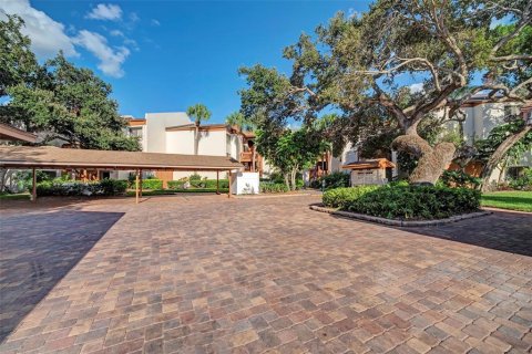 Copropriété à vendre à Sarasota, Floride: 2 chambres, 79.9 m2 № 2132360 - photo 7