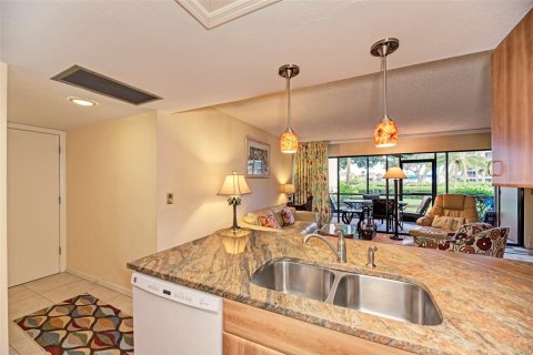 Copropriété à vendre à Sarasota, Floride: 2 chambres, 79.9 m2 № 2132360 - photo 25