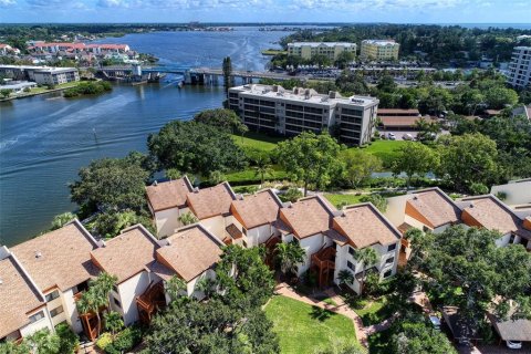 Copropriété à vendre à Sarasota, Floride: 2 chambres, 79.9 m2 № 2132360 - photo 2