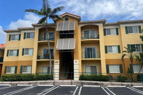 Condo in Doral, Florida, 2 bedrooms № 2081326 - photo 23