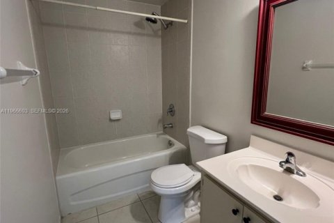 Condo in Doral, Florida, 2 bedrooms № 2081326 - photo 21