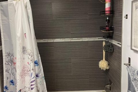 Condominio en venta en Largo, Florida, 2 dormitorios, 86.4 m2 № 2227464 - foto 30