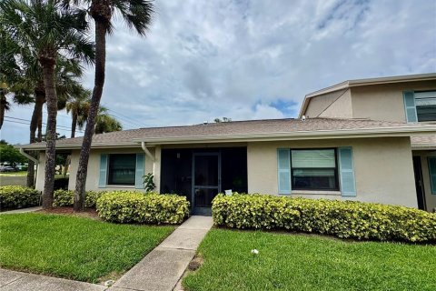 Condo à Largo, Floride, 2 chambres  № 2227464