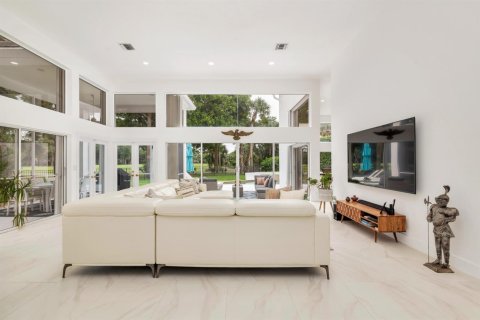 Casa en venta en West Palm Beach, Florida, 3 dormitorios, 245.91 m2 № 2181342 - foto 7