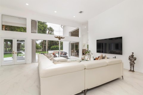 Casa en venta en West Palm Beach, Florida, 3 dormitorios, 245.91 m2 № 2181342 - foto 9