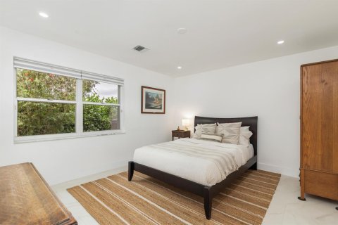 Casa en venta en West Palm Beach, Florida, 3 dormitorios, 245.91 m2 № 2181342 - foto 25