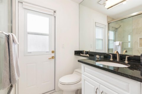 Casa en venta en West Palm Beach, Florida, 3 dormitorios, 245.91 m2 № 2181342 - foto 26