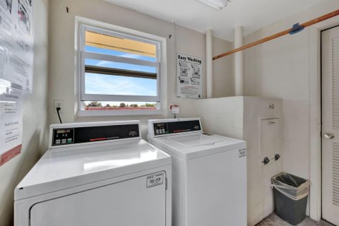 Copropriété à vendre à Fort Lauderdale, Floride: 2 chambres, 82.22 m2 № 2246187 - photo 27