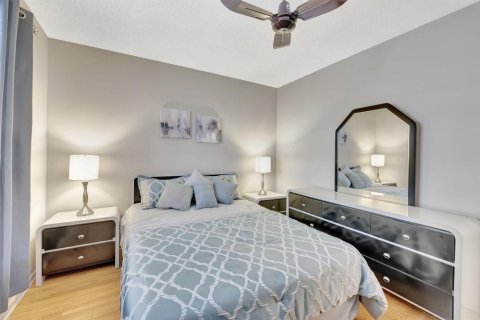 Condominio en Fort Lauderdale, Florida, 2 dormitorios № 2246187
