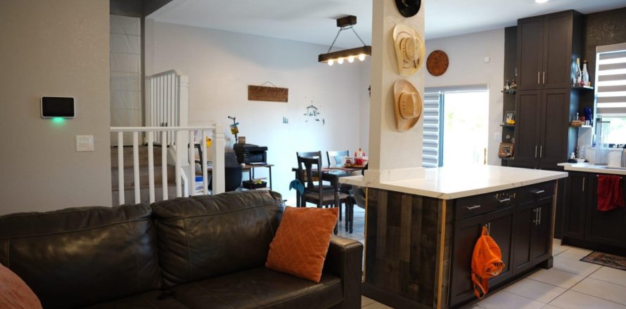 Adosado en Davie, Florida 2 dormitorios, 133.59 m2 № 1227699