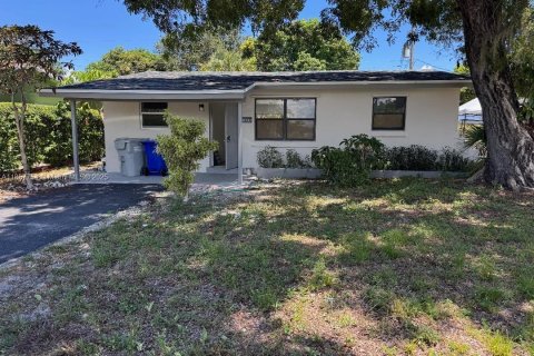 House in Pompano Beach, Florida 3 bedrooms, 79.9 sq.m. № 1881910 - photo 1