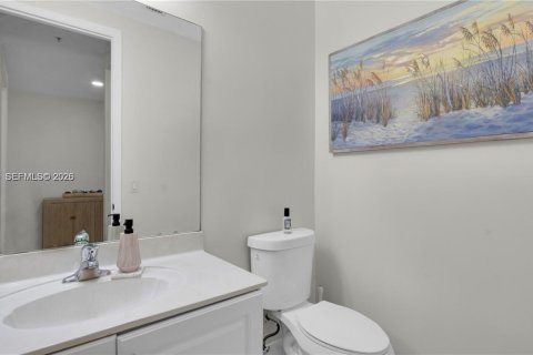 Купить таунхаус в Пемброк-Пайнс, Флорида 2 спальни, 154.4м2, № 2001055 - фото 11