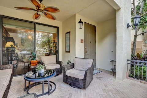 Condo in Sunrise, Florida, 2 bedrooms  № 1860375 - photo 3