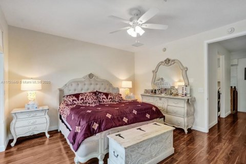 Condo in Sunrise, Florida, 2 bedrooms  № 1860375 - photo 18
