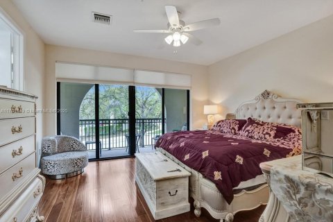Condo in Sunrise, Florida, 2 bedrooms  № 1860375 - photo 16