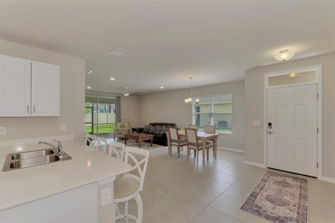 House in Port Charlotte, Florida 2 bedrooms, 138.98 sq.m. № 2347735 - photo 16