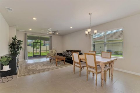 House in Port Charlotte, Florida 2 bedrooms, 138.98 sq.m. № 2347735 - photo 18