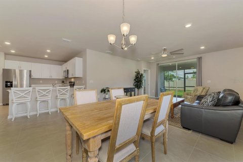 House in Port Charlotte, Florida 2 bedrooms, 138.98 sq.m. № 2347735 - photo 21