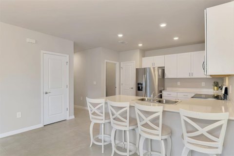 House in Port Charlotte, Florida 2 bedrooms, 138.98 sq.m. № 2347735 - photo 9