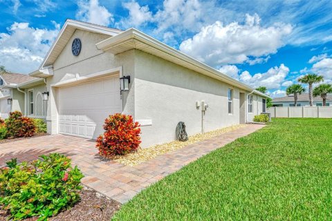 House in Port Charlotte, Florida 2 bedrooms, 138.98 sq.m. № 2347735 - photo 4