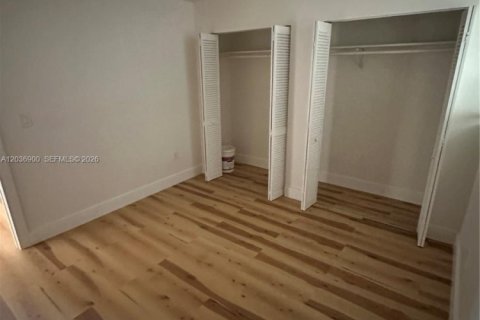 Condominio en alquiler en Hialeah Gardens, Florida, 2 dormitorios, 89.19 m2 № 2085594 - foto 8