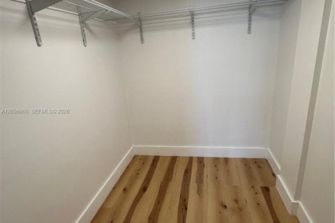 Condominio en alquiler en Hialeah Gardens, Florida, 2 dormitorios, 89.19 m2 № 2085594 - foto 5