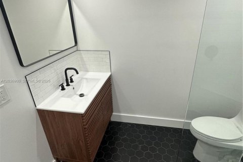Condominio en alquiler en Hialeah Gardens, Florida, 2 dormitorios, 89.19 m2 № 2085594 - foto 7