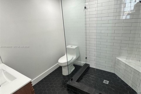 Condominio en alquiler en Hialeah Gardens, Florida, 2 dormitorios, 89.19 m2 № 2085594 - foto 6