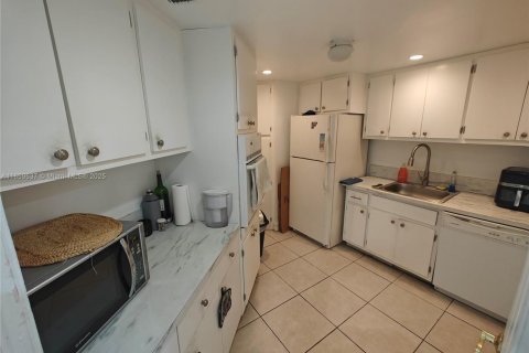 Condominio en venta en Miami, Florida, 2 dormitorios, 91.97 m2 № 1888231 - foto 5