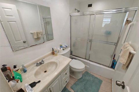 Condominio en venta en Miami, Florida, 2 dormitorios, 91.97 m2 № 1888231 - foto 14